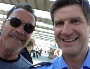 Άρνολντ Σβαρτζενέγκερ: Όταν τον σταμάτησε η γερμανική Αστυνομία και έβγαλαν selfie